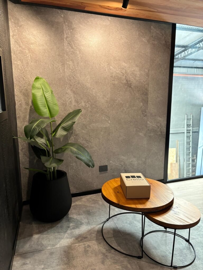 Panel SPC clickWALL. De 260 x 60cm. Silver
